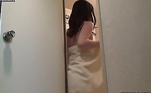 Meddlesomeness at the japanese big tits in the shower