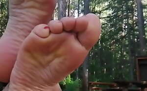 Athletic Milf Shows Her Sexy Feet Outdoor - Foot Fetish