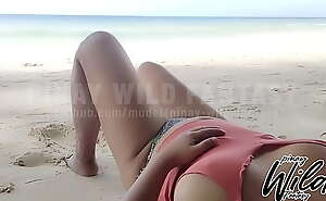Pinay Girlfriend Flashing her Big Tits at the Beach - Pinay New Viral