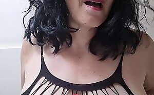 Vends-ta-culotte - JOI torride en français avec une milf sexy et ses gros seins - Mazykeen