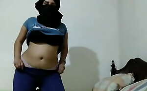 Real Big Tits Hijab Arab BBW Amateur Squirting Her Fat Pussy On Live Webcam (Niqab CREAMY Squirting Muslim Slut)