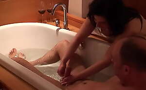 Klixen Bath Handjob