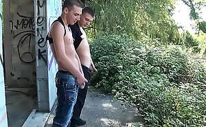 straigt boy fucked outdoor by top twink