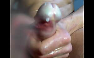 Closeup : Spraying a cumload in your face
