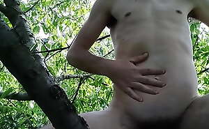Half full belly play naked on tree
