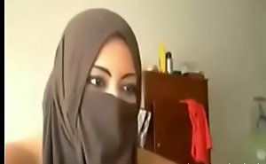 Chubby Arab GF plays with respect to her tits and pussy