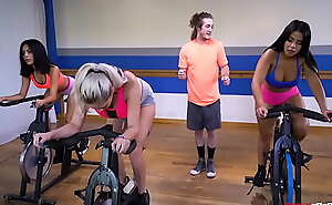 Rose Monroe Her Sexercise In Gym
