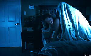 Essence Atkins - A Haunted House - 2013 - Morena follada por un fantasma mientras el novio no está