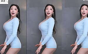 Sexy Korean Streamer dancing #3