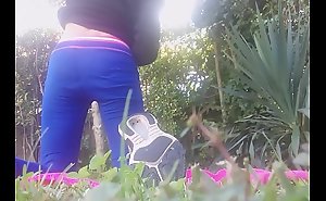 OUTDOOR PLESURE AND WET PUSSY! pee unbefitting into my leggins in a public car park