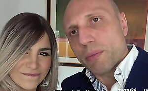 ITALY --- WTF: real italian youtuber slut hookups with mature man LISA GALI - SESSO-24ORE porn video 